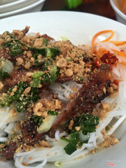 bún thịt nướng