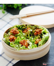 Cơm nắm salad