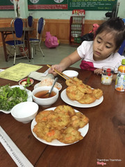 Bánh tôm Bà Phúc