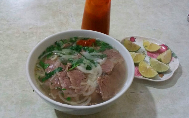 Quán Quân - Phở Bò & Cơm Rang Niêu