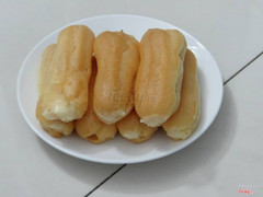 Bánh Choux Kem ( Choux Original ) 
Giá: 35k/hộp (10c)

Bánh Choux Chocolate 
Giá: 40k/hộp (10c)

Bánh Choux Trà Xanh 
Giá: 40k/hộp (10c) 