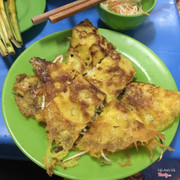 Ăn cũng tạm, ko ngon như các chỗ khác, quán này ngon mì với nem lụi thôi