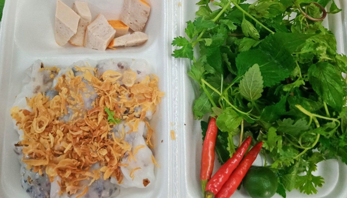 Anh Quân - Bánh Cuốn Nóng, Gà Tần, Xôi & Trứng Vịt Lộn - Hoàng Quốc Việt