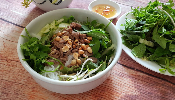 Thảo - Bún Thịt Bò Xào & Bún Thịt Xào - Hòa Hảo