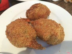 Càng cua lăn bột