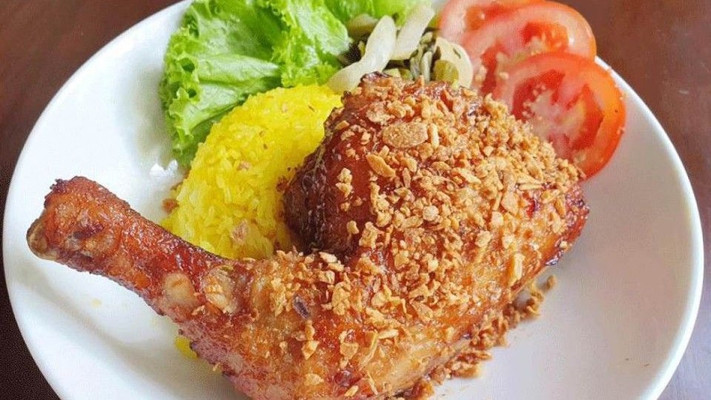 Cơm Gà Xối Mỡ Minh Thư 3 - Đình Phong Phú