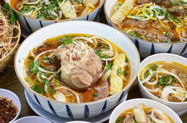 Bún Bò & Cơm Phần 939 - Lê Văn Phẩm