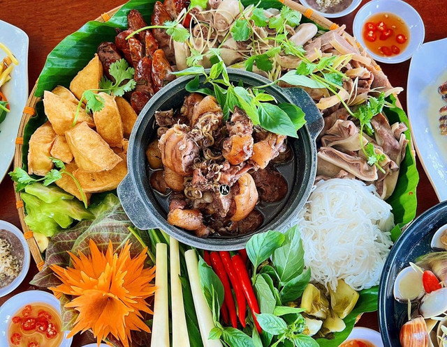 Lẩu Bò - Heo Mẹt Và Các Món Cá Minh Phát