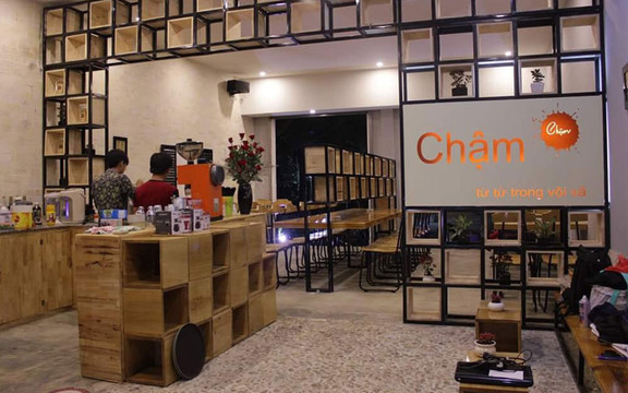 Chậm Cafe - Bạch Đằng