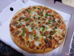 Pizza no.16 với món thịt nướng mật ong kèm sốt BBQ tuyệt hảo <3