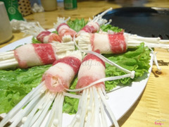 Bò cuốn kim châm