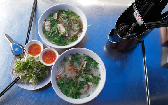 Bánh Canh Chả Cá Nha Trang & Bún Đậu Mắm Tôm