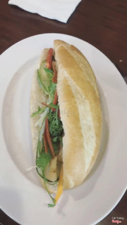 BÁNH MÌ GÀ XÉ 🍗🥖