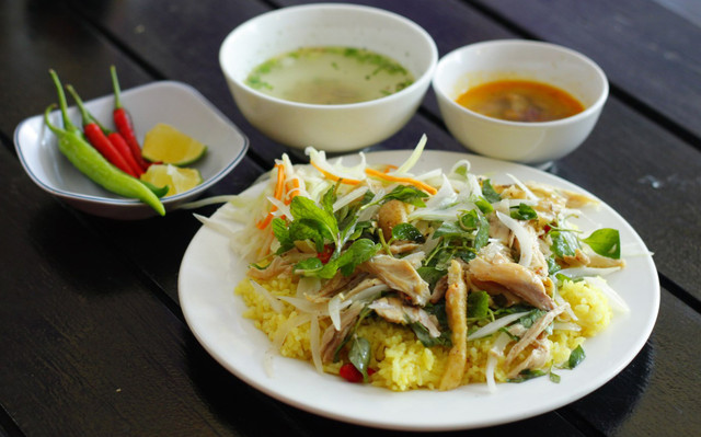 Quán Nhung - Cơm Gà - Phan Đình Phùng