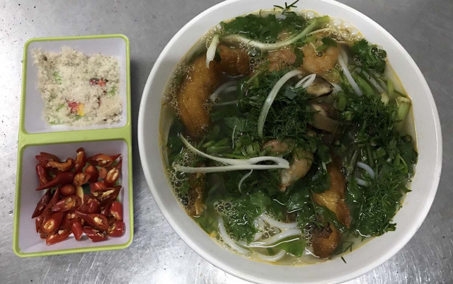 Bún Tôm, Cua & Bề Bề