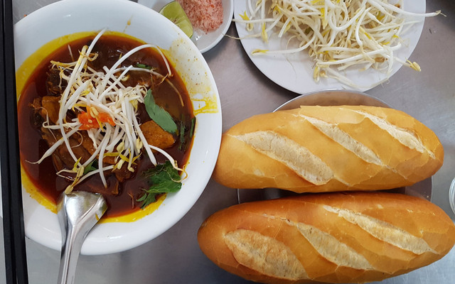 Linh - Bún Cari Vịt