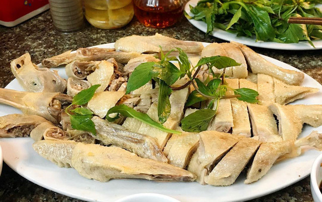 Ái Hiền - Vịt Cỏ Vân Đình