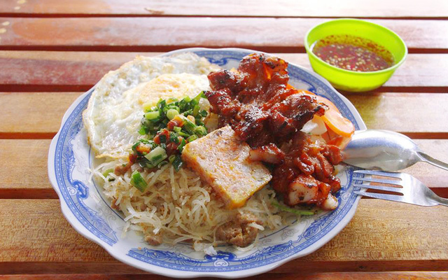 Quách Bùi - Cơm Tấm & Bánh Canh Giò Heo