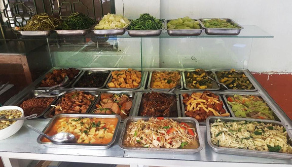 Hiếu Hương - Phở & Cơm Bình Dân