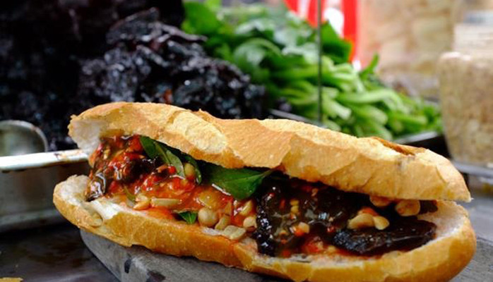 Phương Liên - Bánh Mì & Gỏi Khô Bò