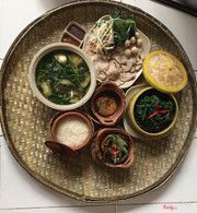 Cơm phần tự chọn món