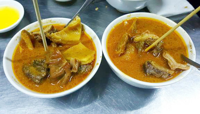 Phá Lấu Bò Bánh Mì