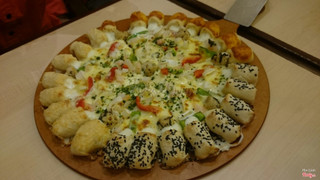 pizza viền phomai