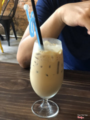 cafe silk valley..màu nhạt nhưng vị đậm thơm, cứ cảm giác như có rượu bailey. Rất rất rất mê món uống này