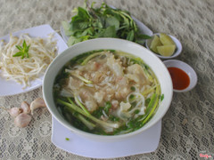 Phở b&#242; g&#226;n