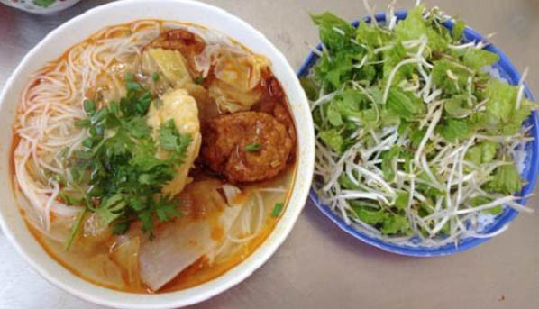 Bún Cá Vỉa Hè - Hòn Chồng