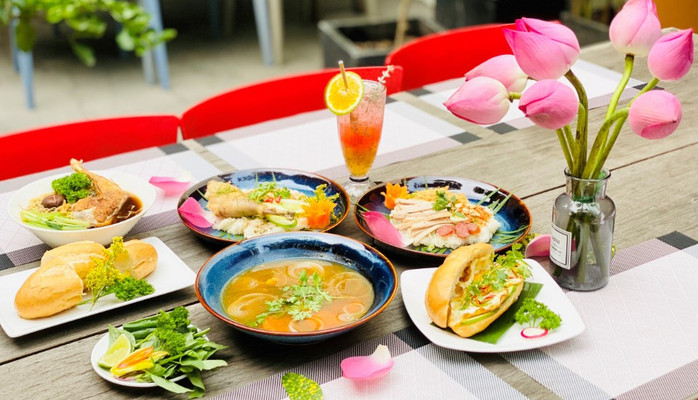 Bếp Nhà Thỏ - Foods & Drink - Xuân Thủy