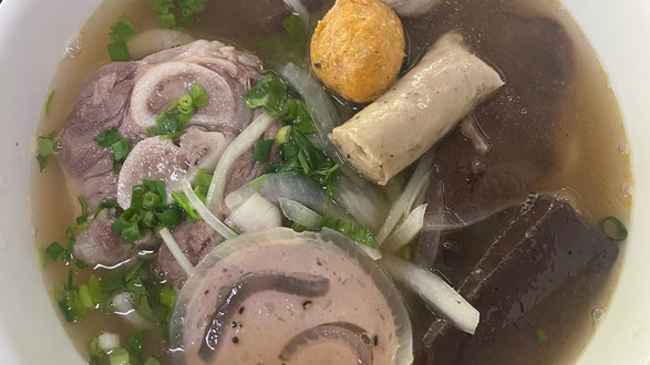 BÚN BÒ HUẾ - HUẾ XƯA - 21 Nguyễn Khang