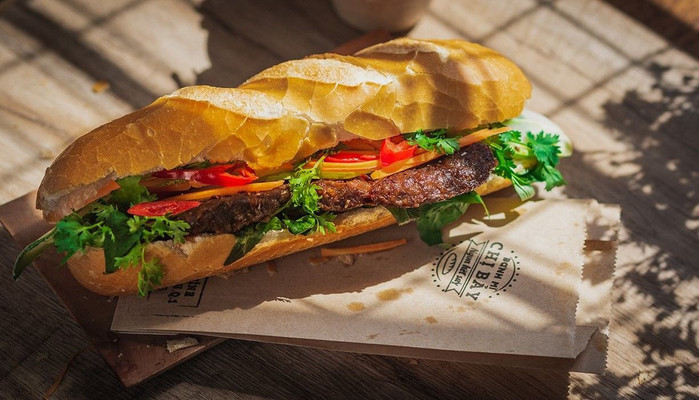Chị Bảy - Bánh Mì Xíu Mại & Bánh Mì Bò Nướng