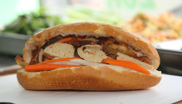 Bánh Mì Chay Ngọc Tứ - Lê Độ