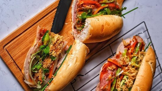 Lò Bánh Mì Tuyết Nhi Hà Nội - Nguyễn Văn Quá