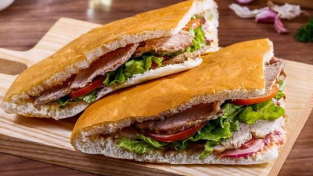 Bánh Mì Bình Phát - Cống Lở