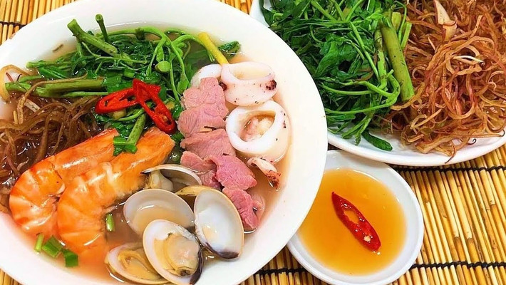 Bún Thái Và Bún Mắm Dung - 100 Bình Thới