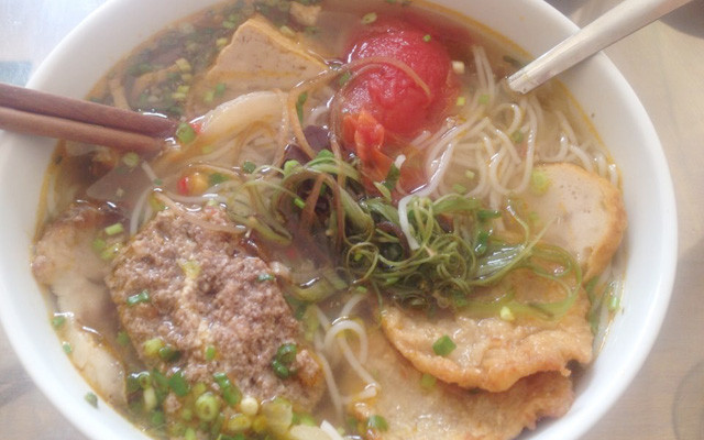 7 Ri - Bún Riêu Chả Cá