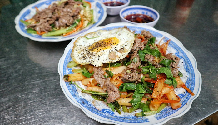 Ăn Vặt Bin Bin - Mì Xào Bò Trứng, Bò Kho Bánh Mì & Bún Thịt Nướng Chả Giò - Nguyễn Thái Sơn