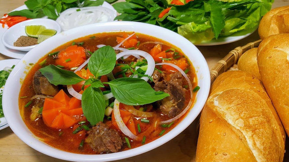 Bánh Mì Bò Kho & Nem Nướng Nha Trang Bếp Việt