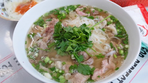 Phở Nghệ - Nguyễn Phong Sắc