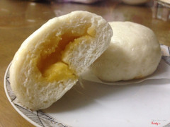 Bánh bao trứng sữa : 70k/ hộp - 10 cái