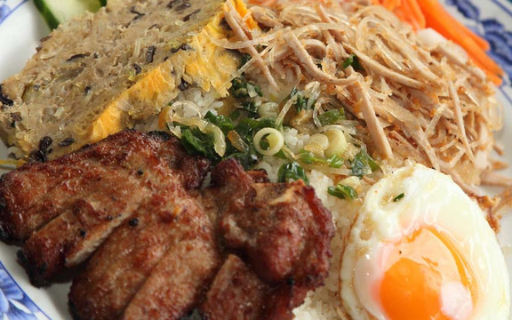 Cơm Kim Định - Đồng Khởi