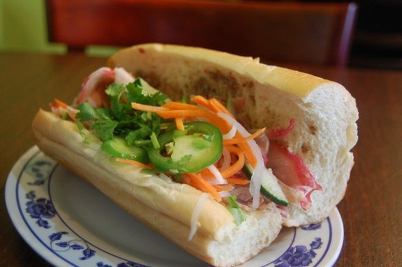 Bánh Mì Như Lan - Huỳnh Thúc Kháng