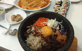 Cơm trộn cho ngày cực bẩn rộn