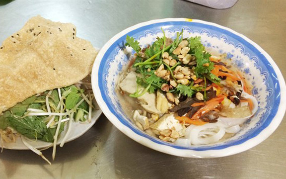 Mì Quảng & Phở Chay