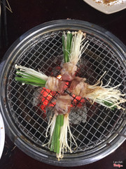 Đồ ăn ở Yaki vừa ngon, vừa rẻ và không gian thoáng mát.