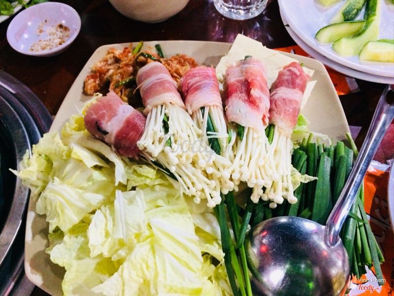 Lẩu kim chi bò