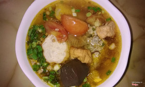 Bún riêu 25k/tô