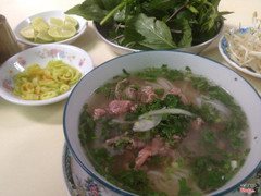 phở bò tái